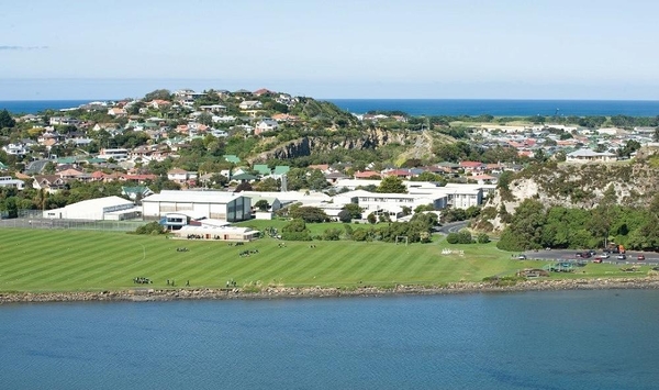 WHAKATANE HIGH SCHOOL - BAY OF PLENTY